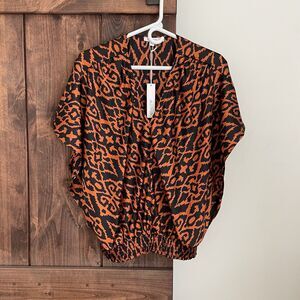 NEW Chicos Top Womens 2 Large 12 Satin Ikat Orange Blouse Vneck Dolman Funky